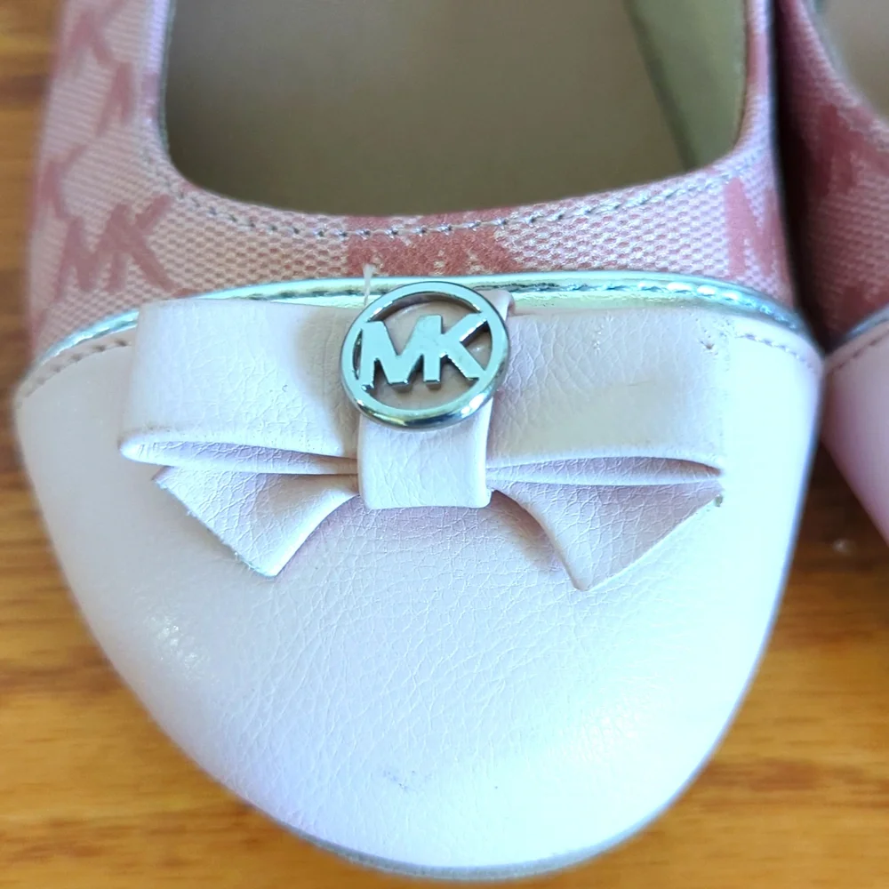 Michael Kors Pink flats Sz 5‎